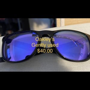 Oakley - Latch Sunglasses